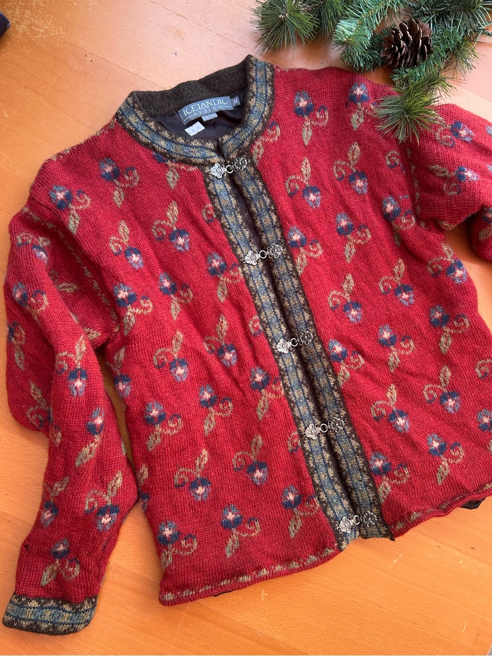 Vtg Icelandic Mohair-Blend Red Floral Knit Jacket M